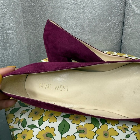 Nine West Burgundy Suede Pointed Toe Block Heel Pumps Sz 6M - Picture 6 of 11
